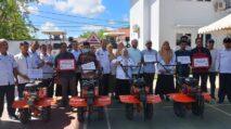 Bupati Sinjai Salurkan Alat Pertanian Modern untuk Tingkatkan Produktivitas Petani | PUNGGAWA NEWS