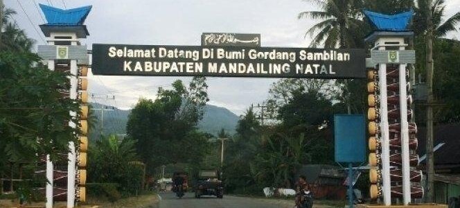 gapura selamat datang Kabupaten Mandailing Natal | PUNGGAWA NEWS