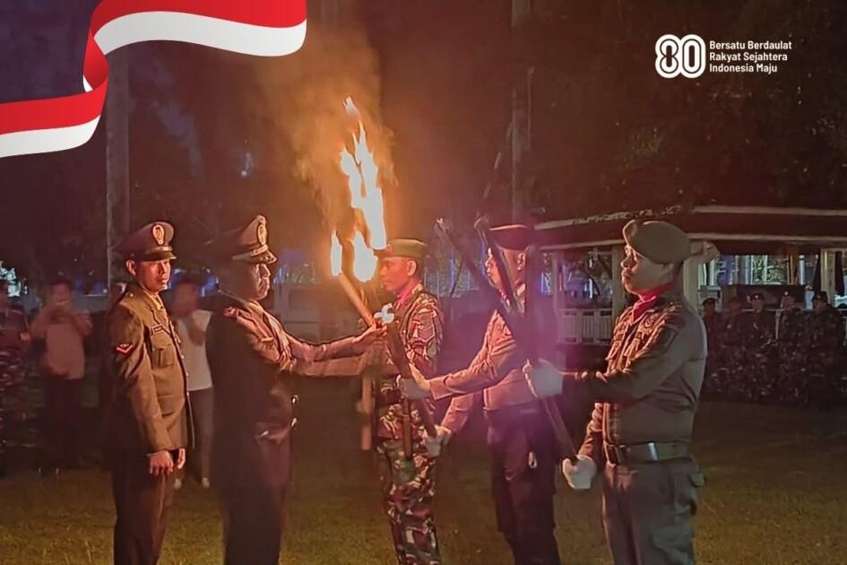 Pemkab Sinjai Gelar Upacara Taptu dan Pawai Obor Sambut HUT ke-80 RI 1 PUNGGAWA NEWS IMAGE 20250816 224437 0000 | PUNGGAWA NEWS