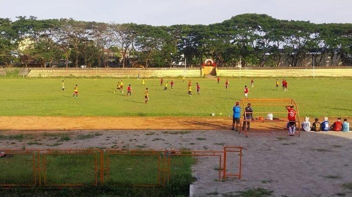 Bupati Ratnawati Arif: Optimisme Jadi Kunci Sukses Tim Sepak Bola Sinjai di Pra Porprov XVIII 2 Perssin 5 1 2024 | PUNGGAWA NEWS
