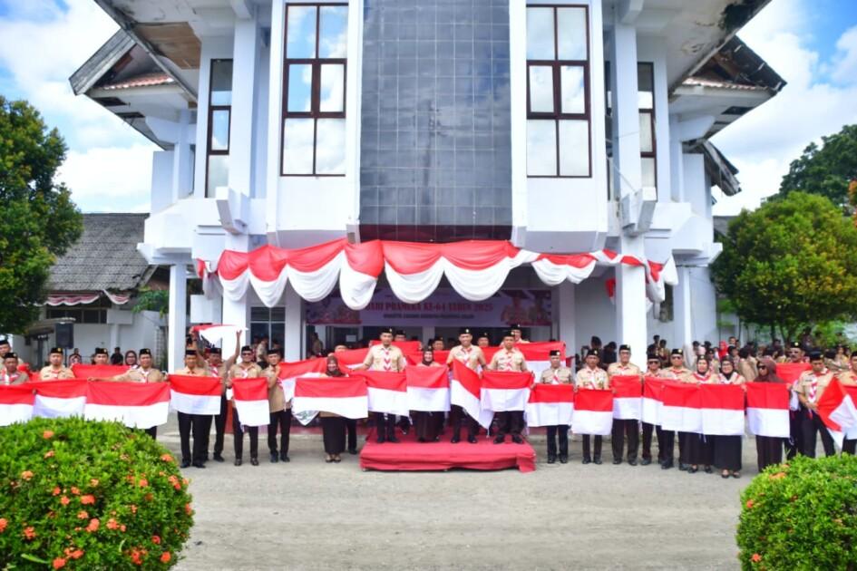 Bupati Sinjai Bagikan Merah Putih, Simbol Persatuan Sambut Kemerdekaan ke-80 2 WhatsApp Image 2025 08 15 at 15.17.06 7c5302c4 | PUNGGAWA NEWS