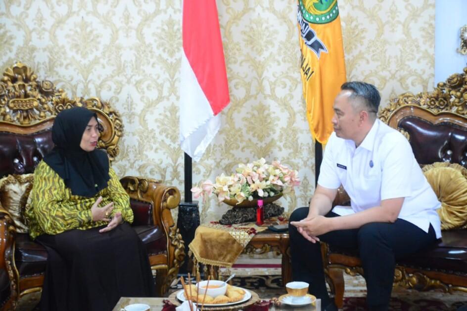 Audiensi BNN Sulsel ke Pemkab Sinjai: Bupati Ratnawati Tegaskan Perang Total Lawan Narkoba 1 WhatsApp Image 2025 08 15 at 20.52.07 69beee82 | PUNGGAWA NEWS