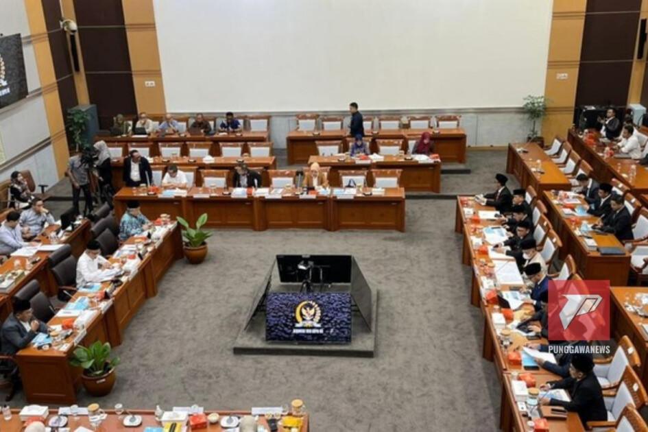 DPR dan Kemenhaj Bahas Penurunan Biaya Haji 2026, Target Subsidi Rp4,5 Juta Per Jemaah 1 PUNGGAWA NEWS IMAGE 2 8 | PUNGGAWA NEWS