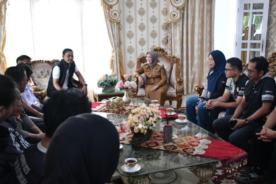 Bupati Ratnawati Lepas Kontingen Pencak Silat Sinjai Menuju Pra Porprov Sulsel XVIII 2 WhatsApp Image 2025 10 27 at 17.25.13 | PUNGGAWA NEWS
