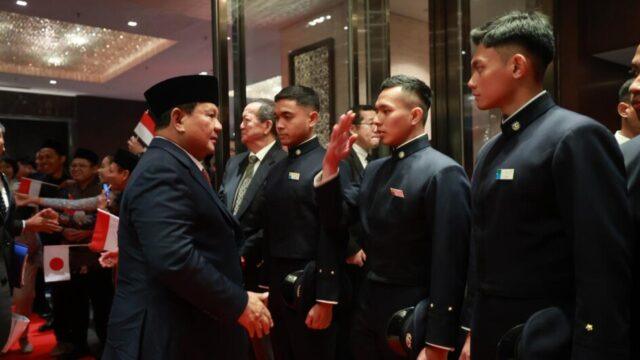 Presiden Prabowo Temui Taruna TNI di Tokyo, Tegaskan Semangat Generasi Muda Indonesia di Panggung Global 1 Presiden Prabowo Temui Taruna TNI di Tokyo | PUNGGAWA NEWS