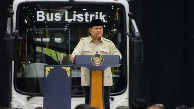 Presiden Prabowo Resmikan Pabrik Kendaraan Listrik PT VKTR di Magelang, Dorong Kemandirian Energi Nasional 1 Presiden Prabowo Resmikan Pabrik Kendaraan Listrik PT VKTR di Magelang | PUNGGAWA NEWS