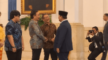 MOMEN PRESIDEN BERSAMA ROCKY GERUNG | PUNGGAWA NEWS